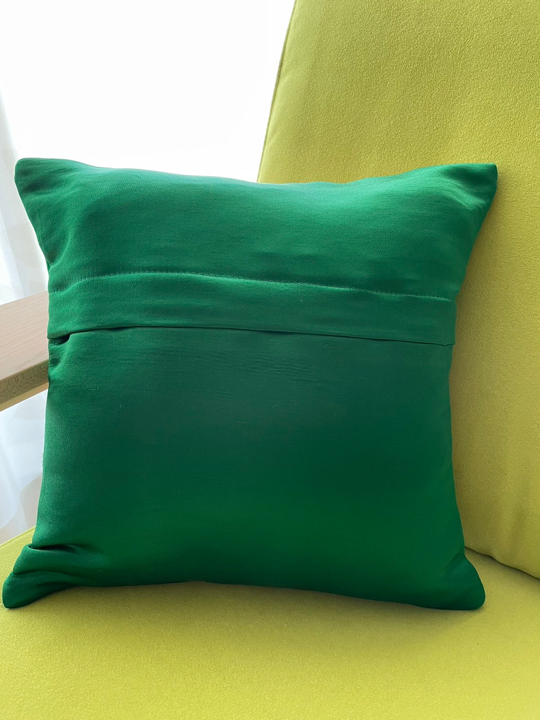 GREEN