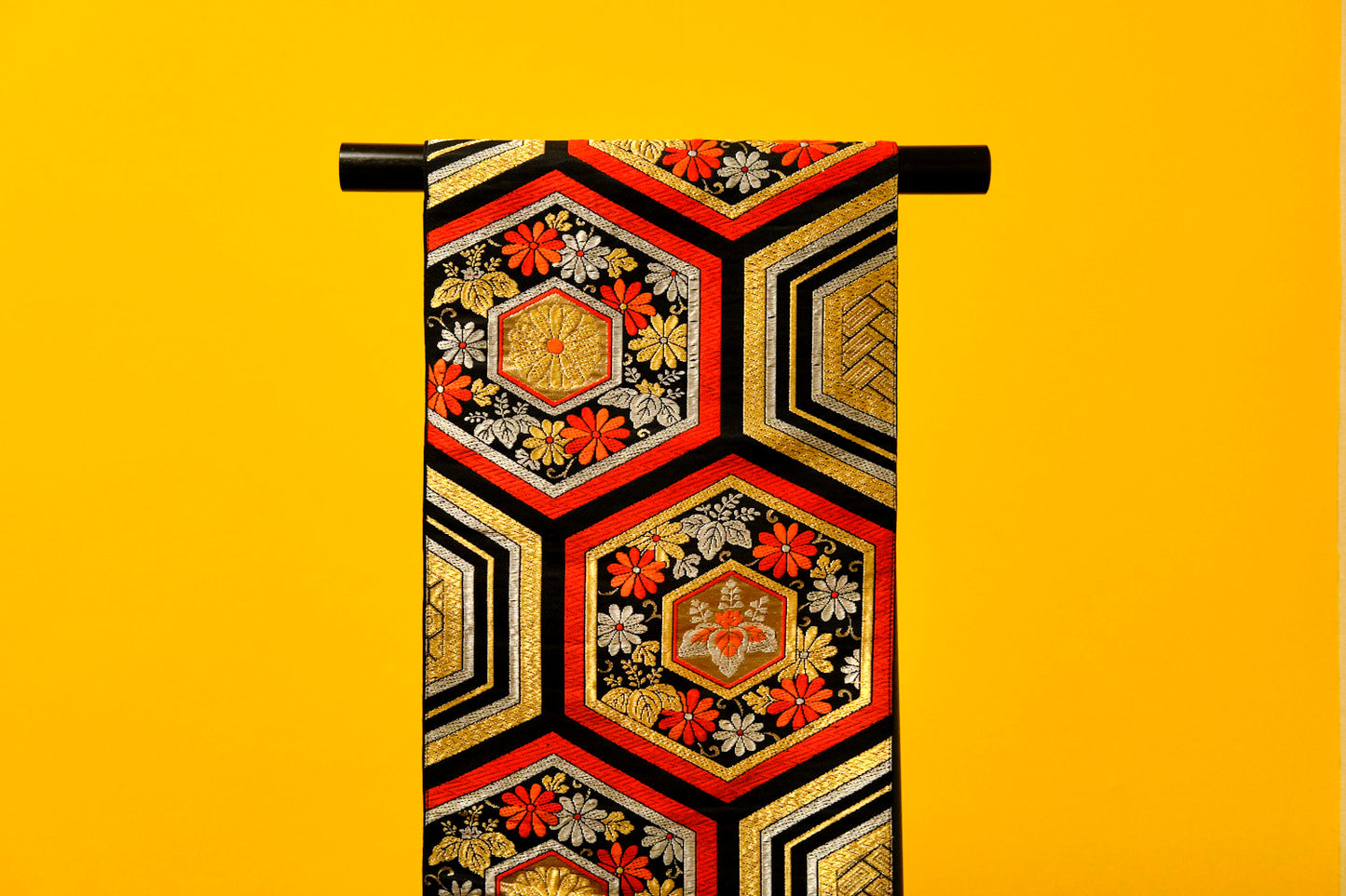 Hexagonal Table Runner Flower